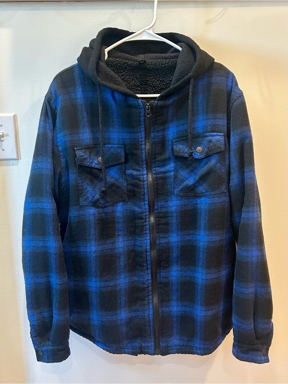 Men's Sherpa Lined Flannel Hoodie Jacket Blue Black Plaid Zip Up Shacket Size M